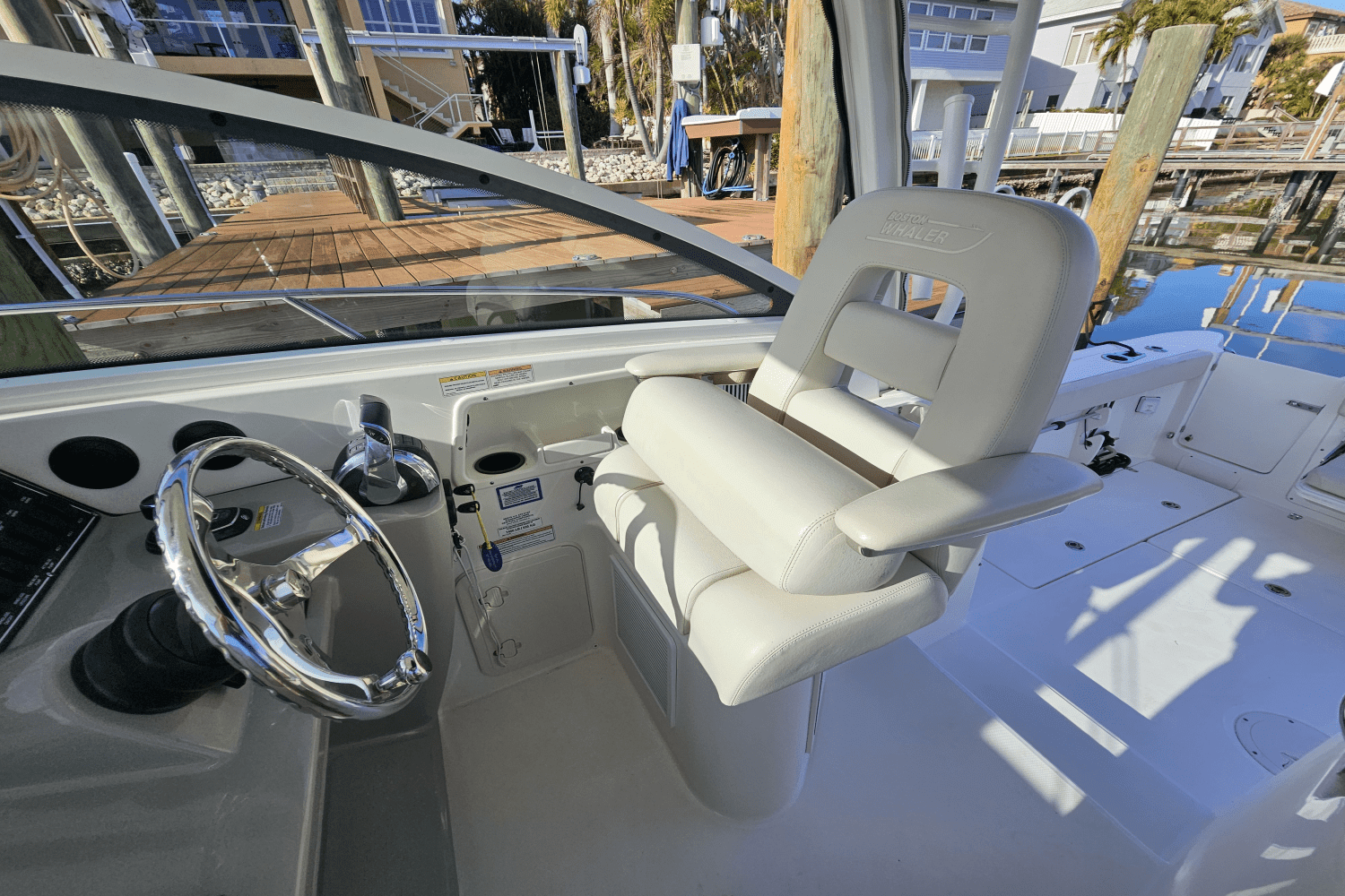 2017 Boston Whaler 315 CONQUEST Image Thumbnail #25