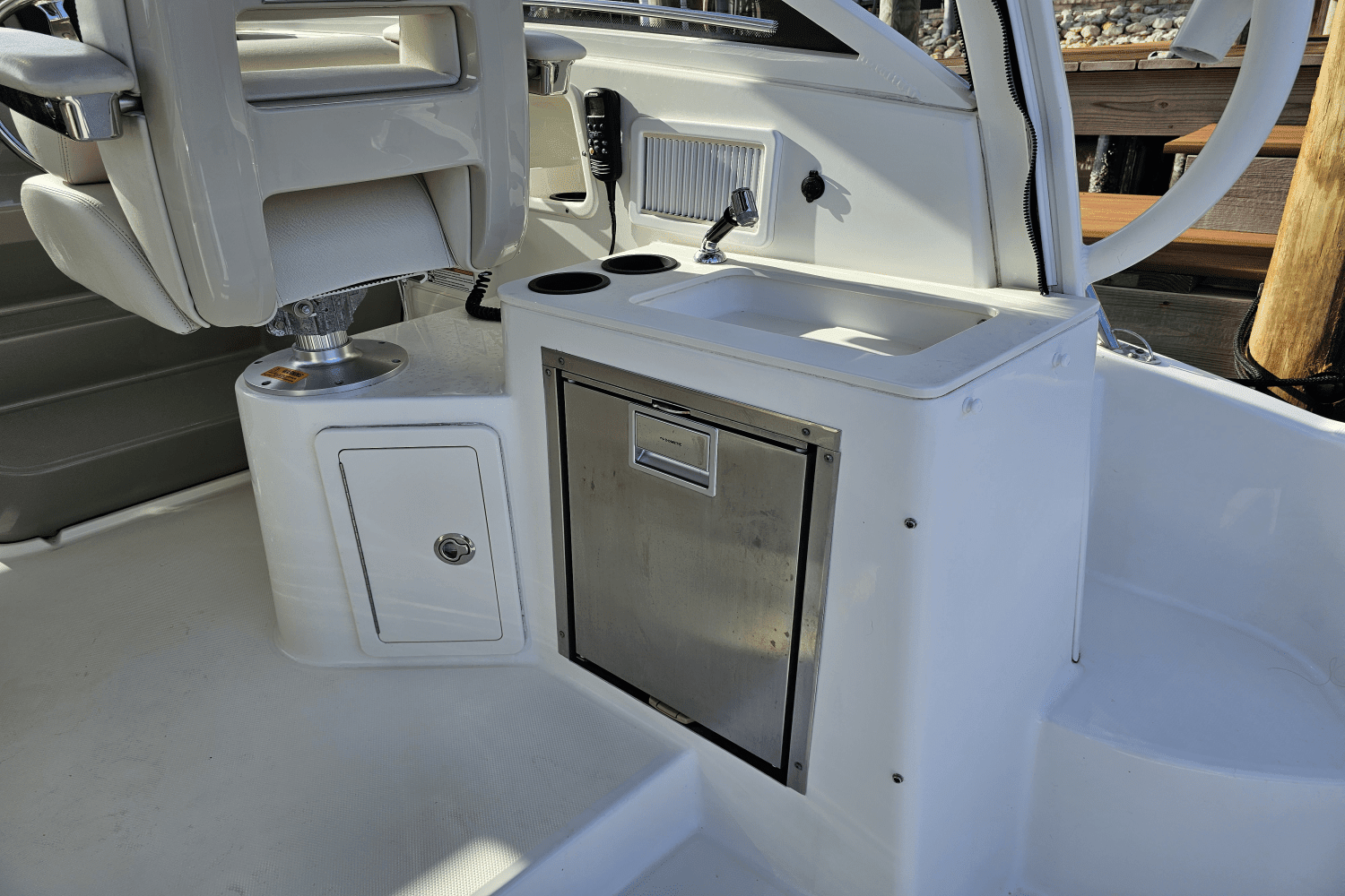 2017 Boston Whaler 315 CONQUEST Image Thumbnail #23