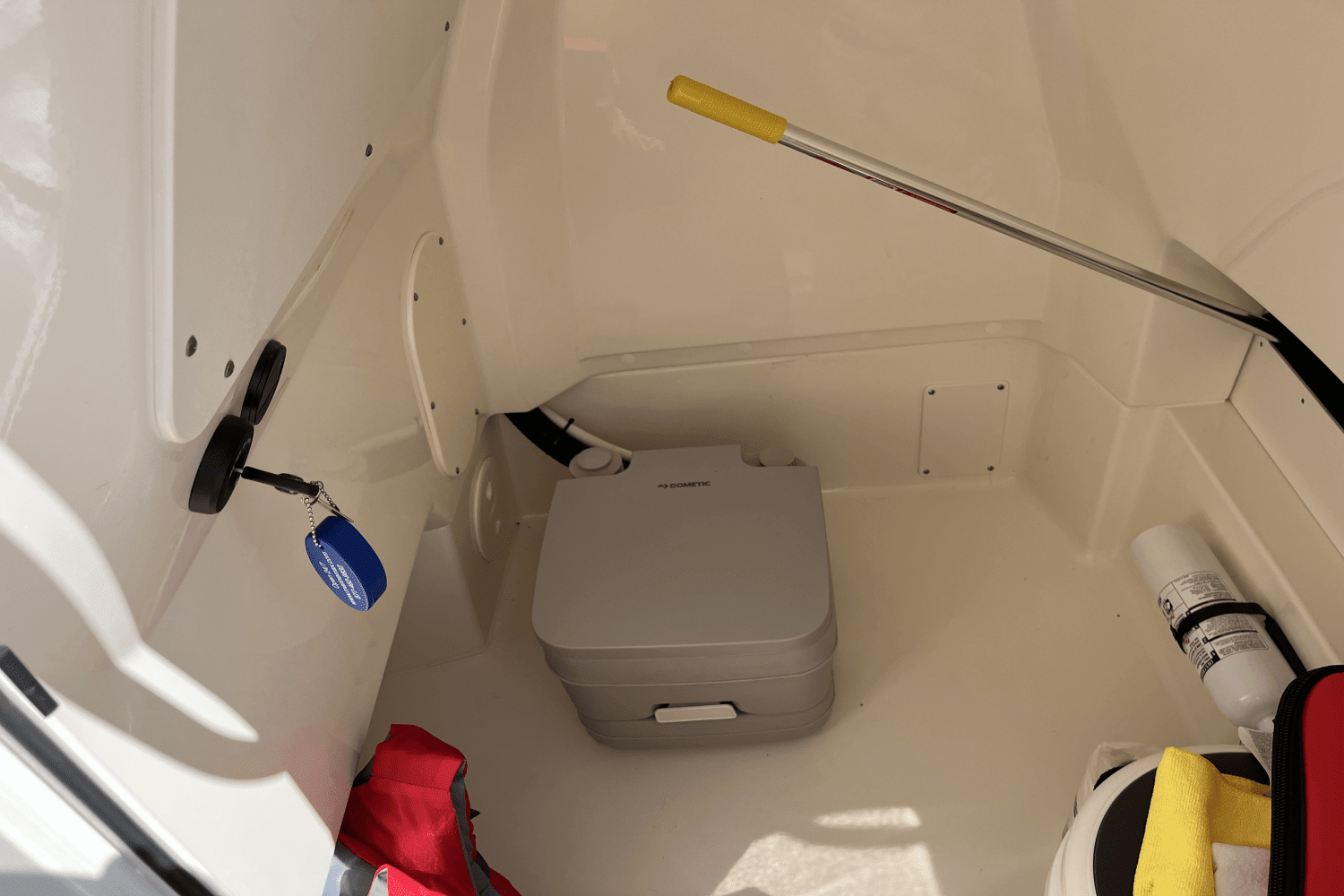 2023 Boston Whaler 250 DAUNTLESS Image Thumbnail #31