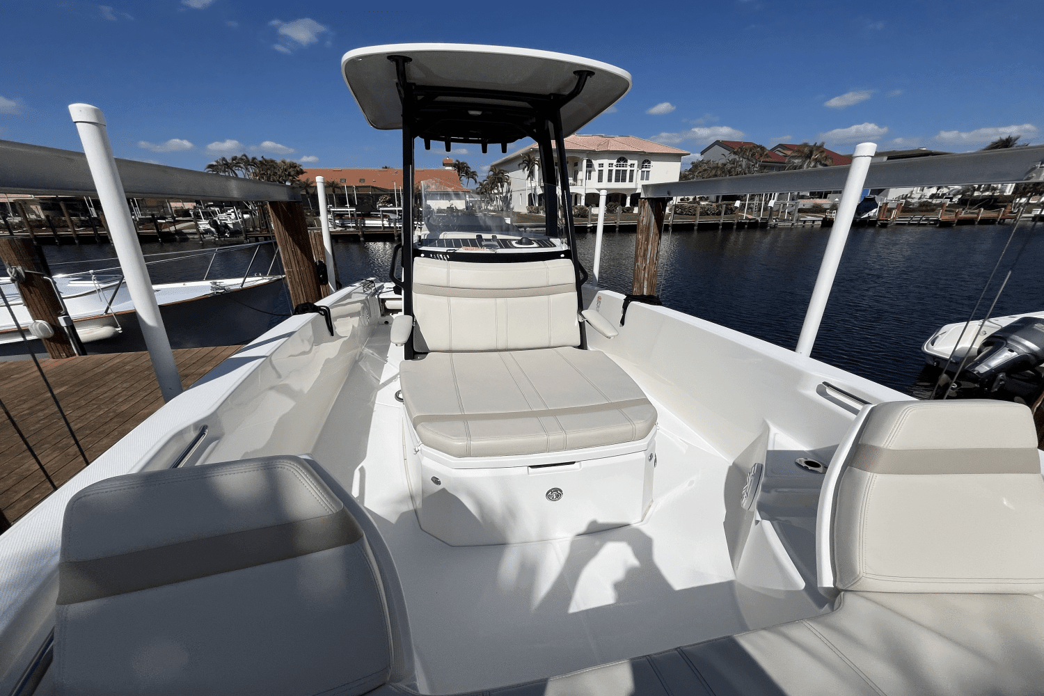 2023 Boston Whaler 250 DAUNTLESS Image Thumbnail #23