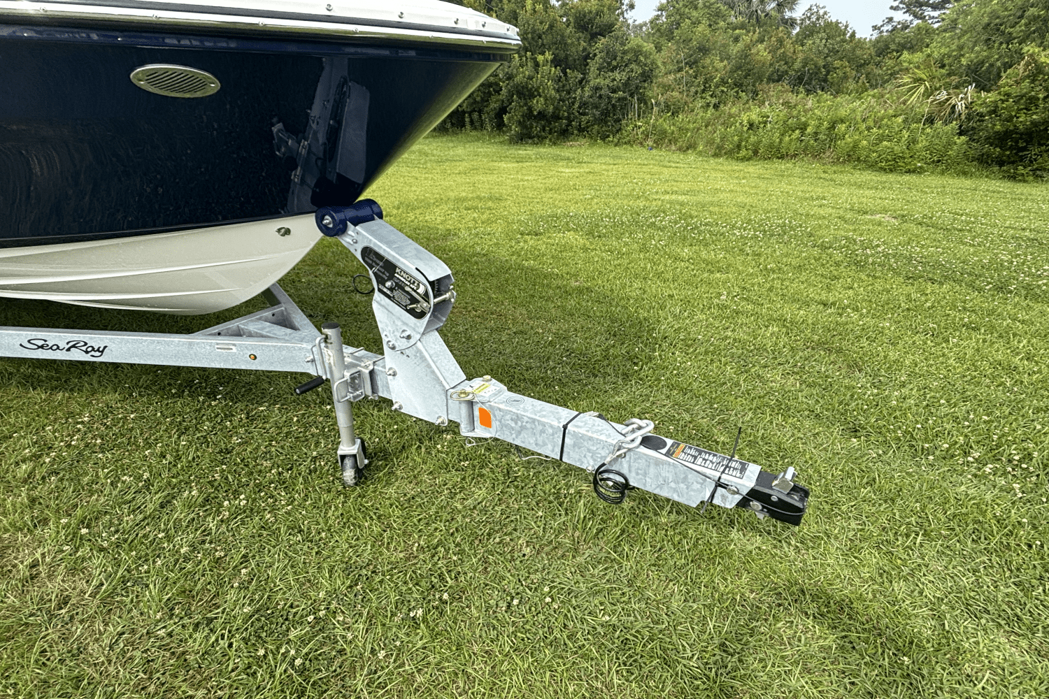 2025 Sea Ray SPX 210 Outboard Image Thumbnail #6