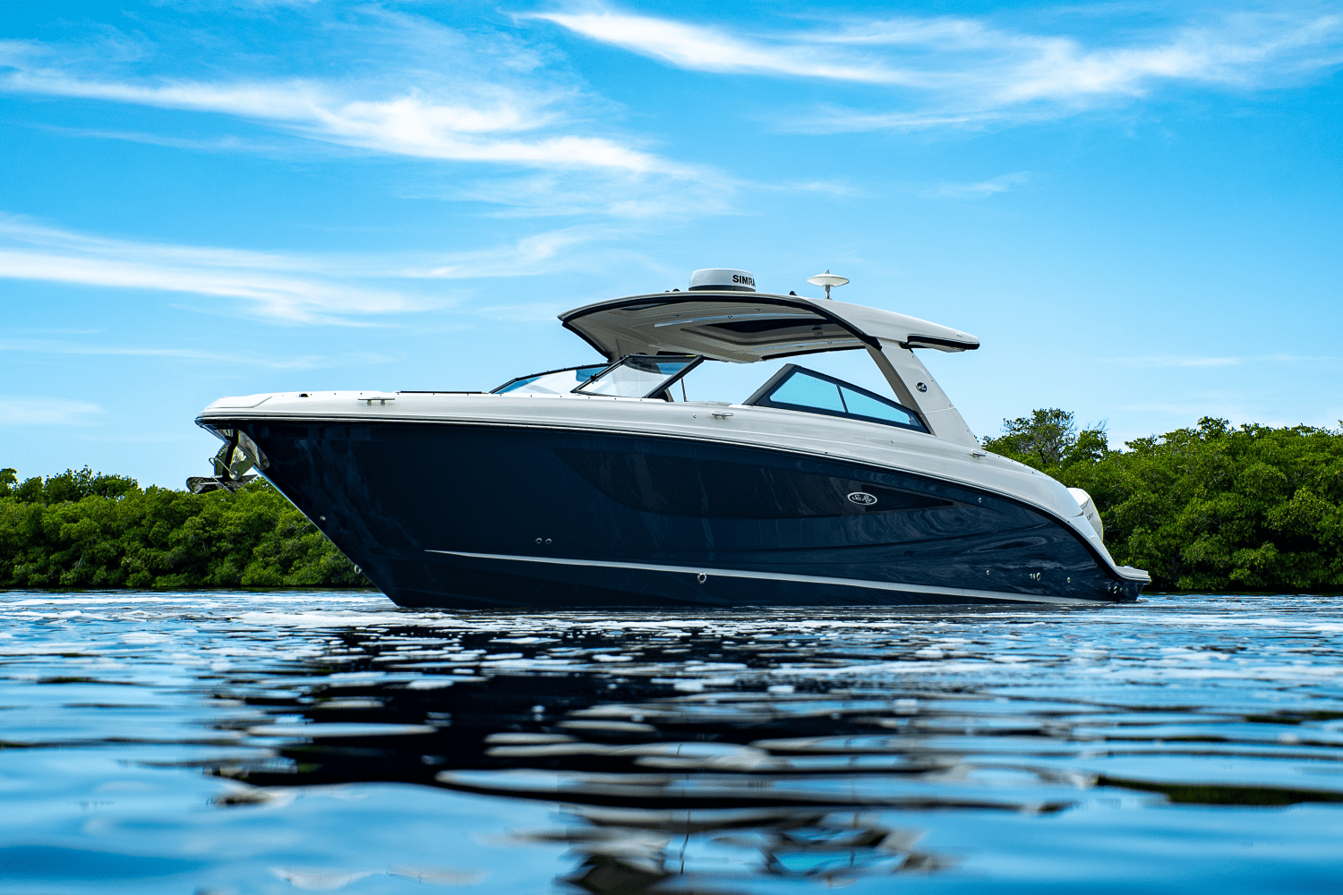 2025 Sea Ray SLX 400 Outboard Image Thumbnail #38