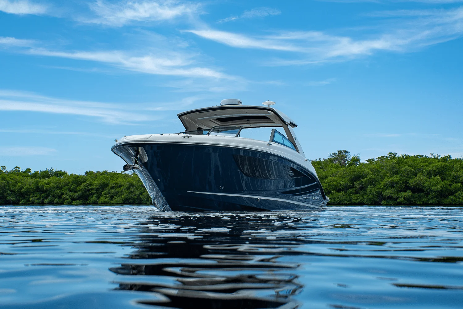 2025 Sea Ray SLX 400 Outboard Image Thumbnail #37