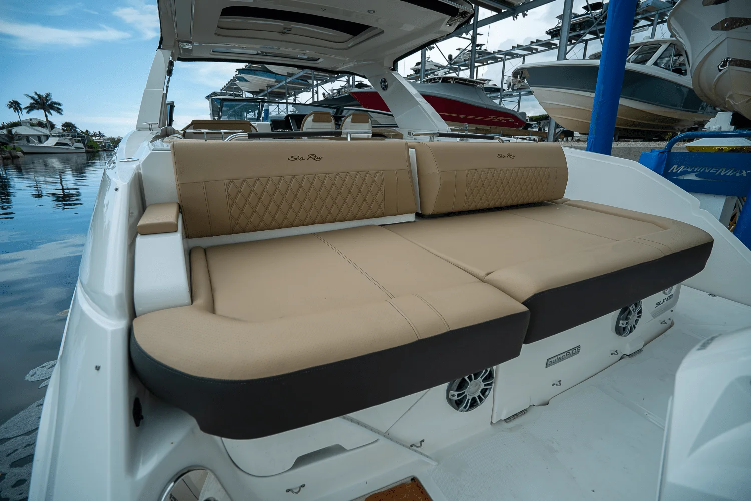 2025 Sea Ray SLX 400 Outboard Image Thumbnail #6