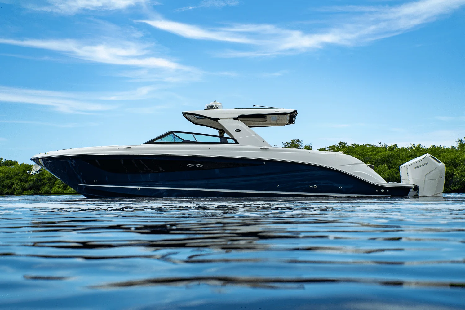 2025 Sea Ray SLX 400 Outboard Image Thumbnail #40