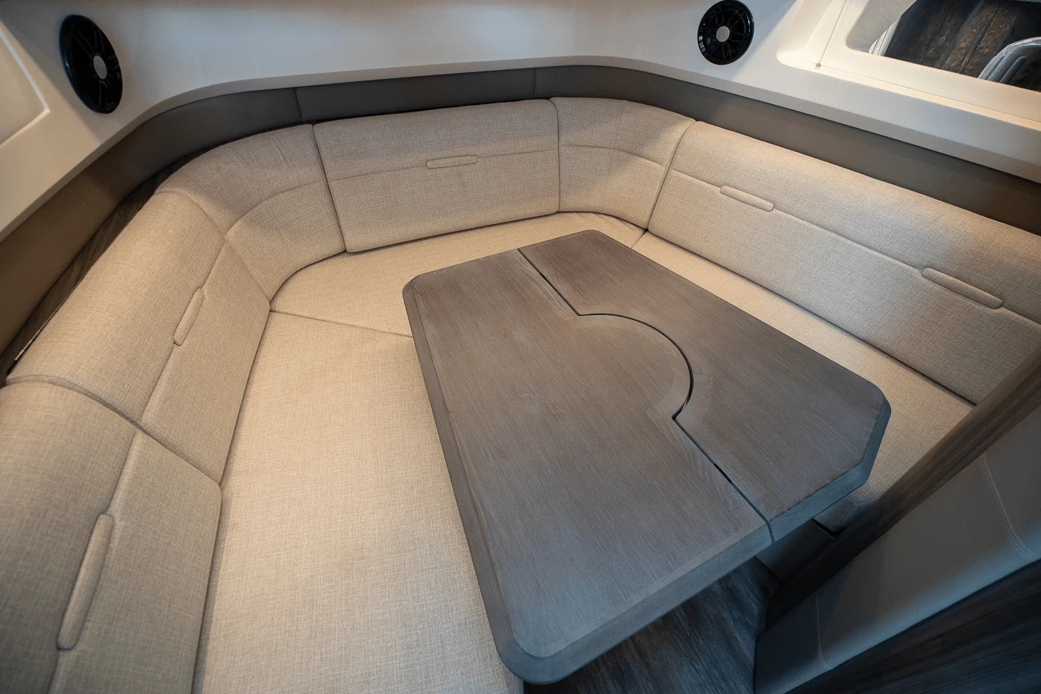 2025 Sea Ray SLX 400 Outboard Image Thumbnail #19