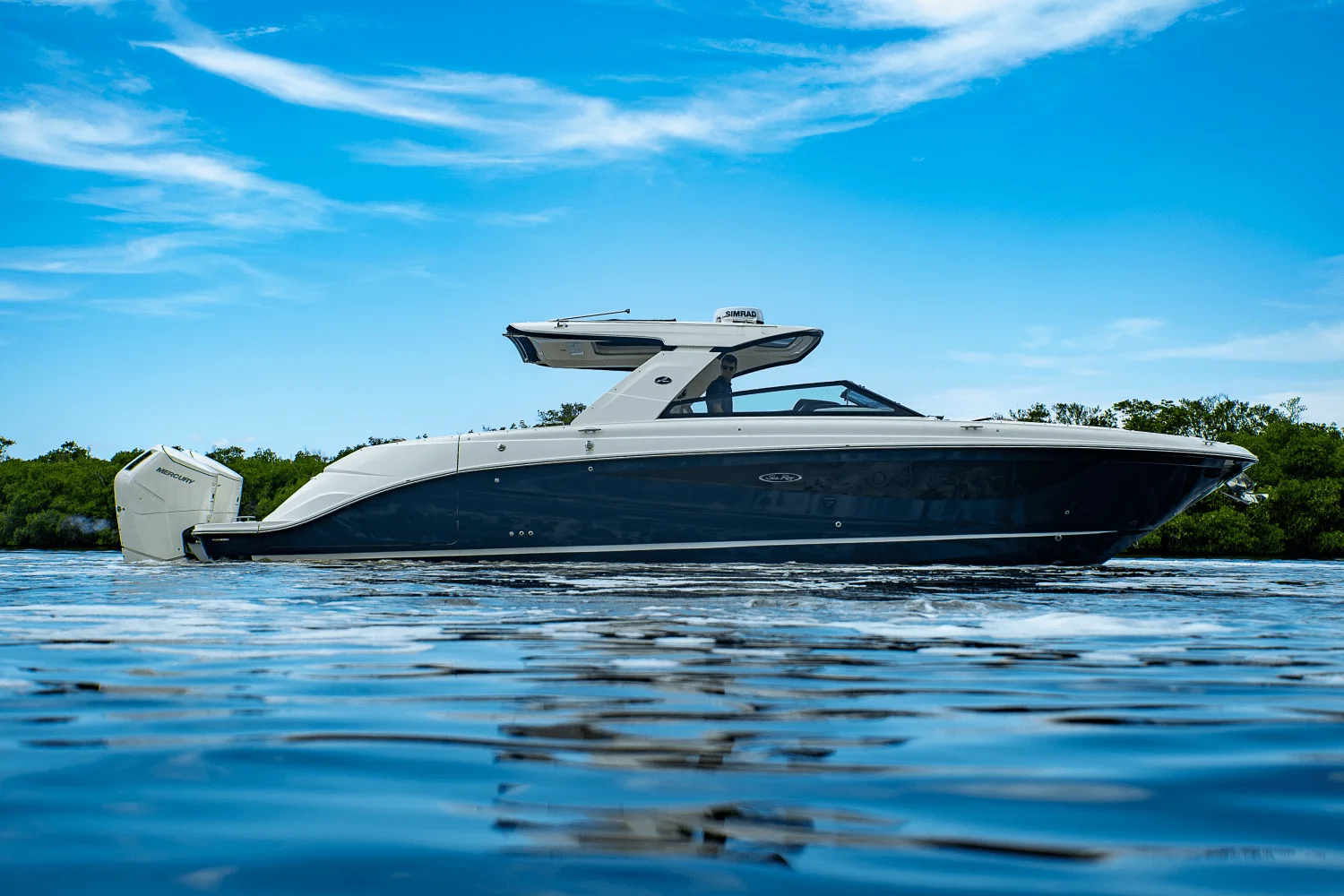 2025 Sea Ray SLX 400 Outboard Image Thumbnail #34