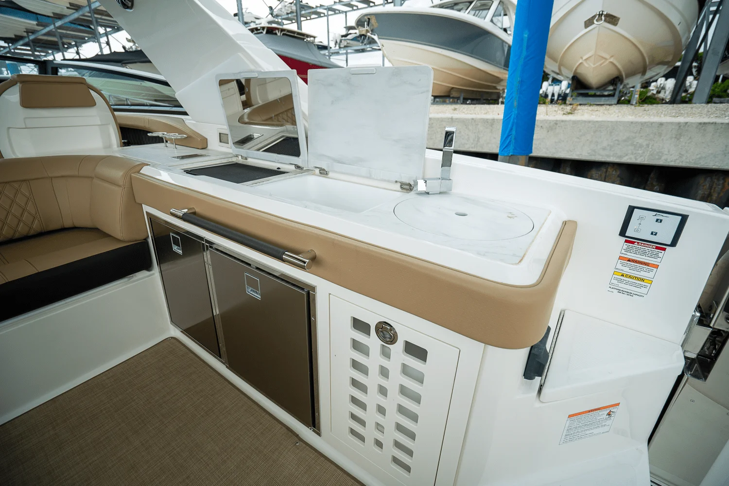 2025 Sea Ray SLX 400 Outboard Image Thumbnail #10