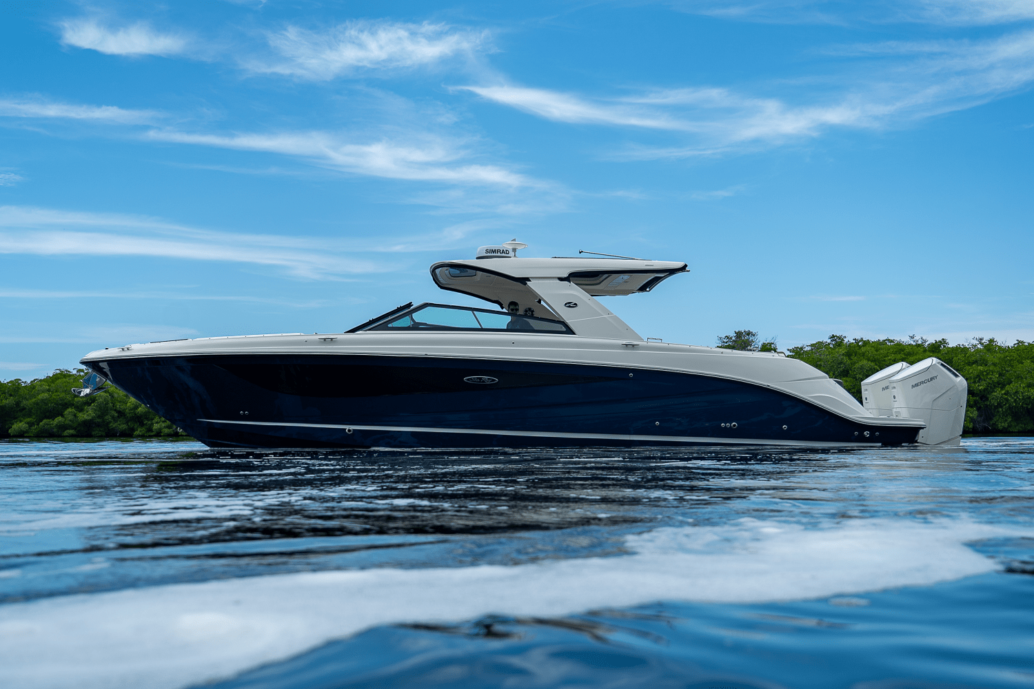 2025 Sea Ray SLX 400 Outboard Image Thumbnail #29