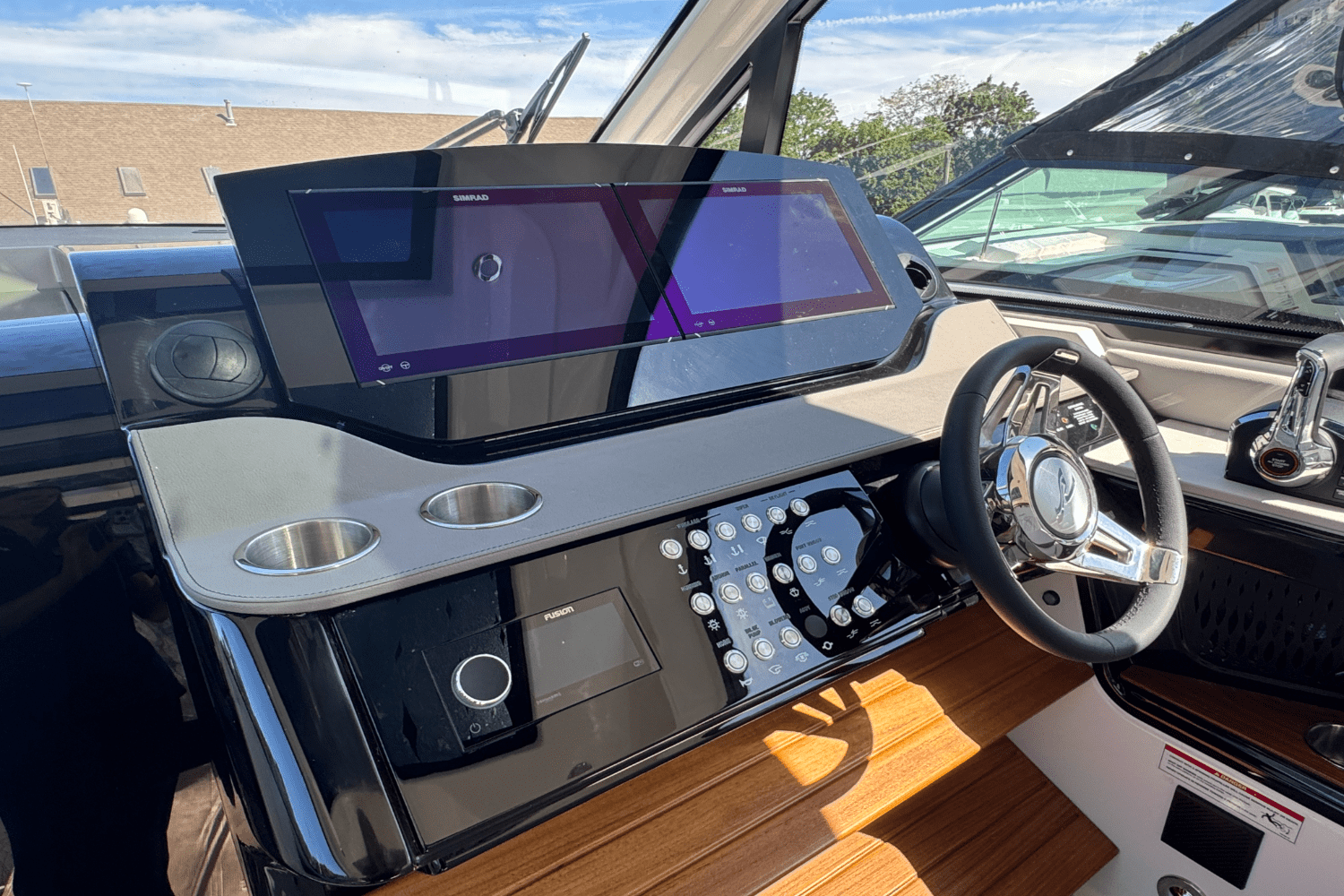 2025 Sea Ray Sundancer 370 Outboard Image Thumbnail #17
