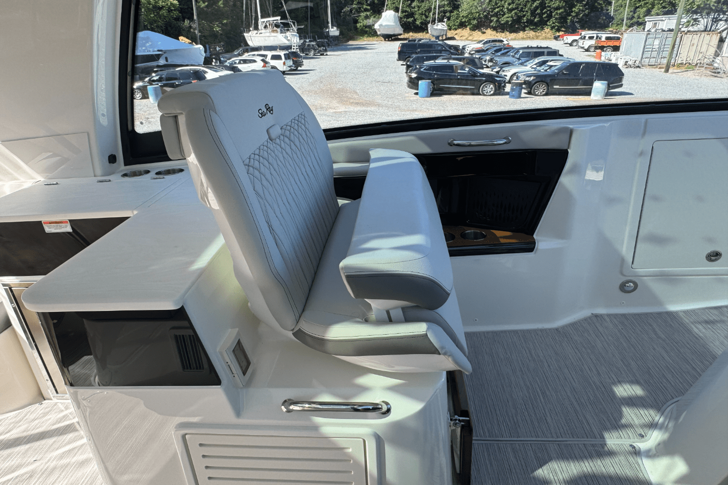2025 Sea Ray Sundancer 370 Outboard Image Thumbnail #12