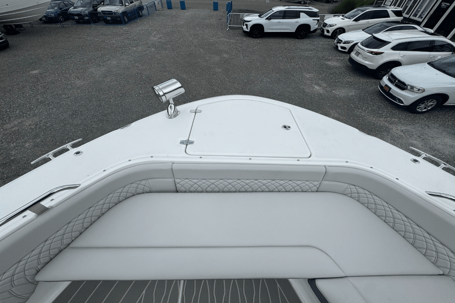 2025 Sea Ray Sundancer 370 Outboard Image Thumbnail #34