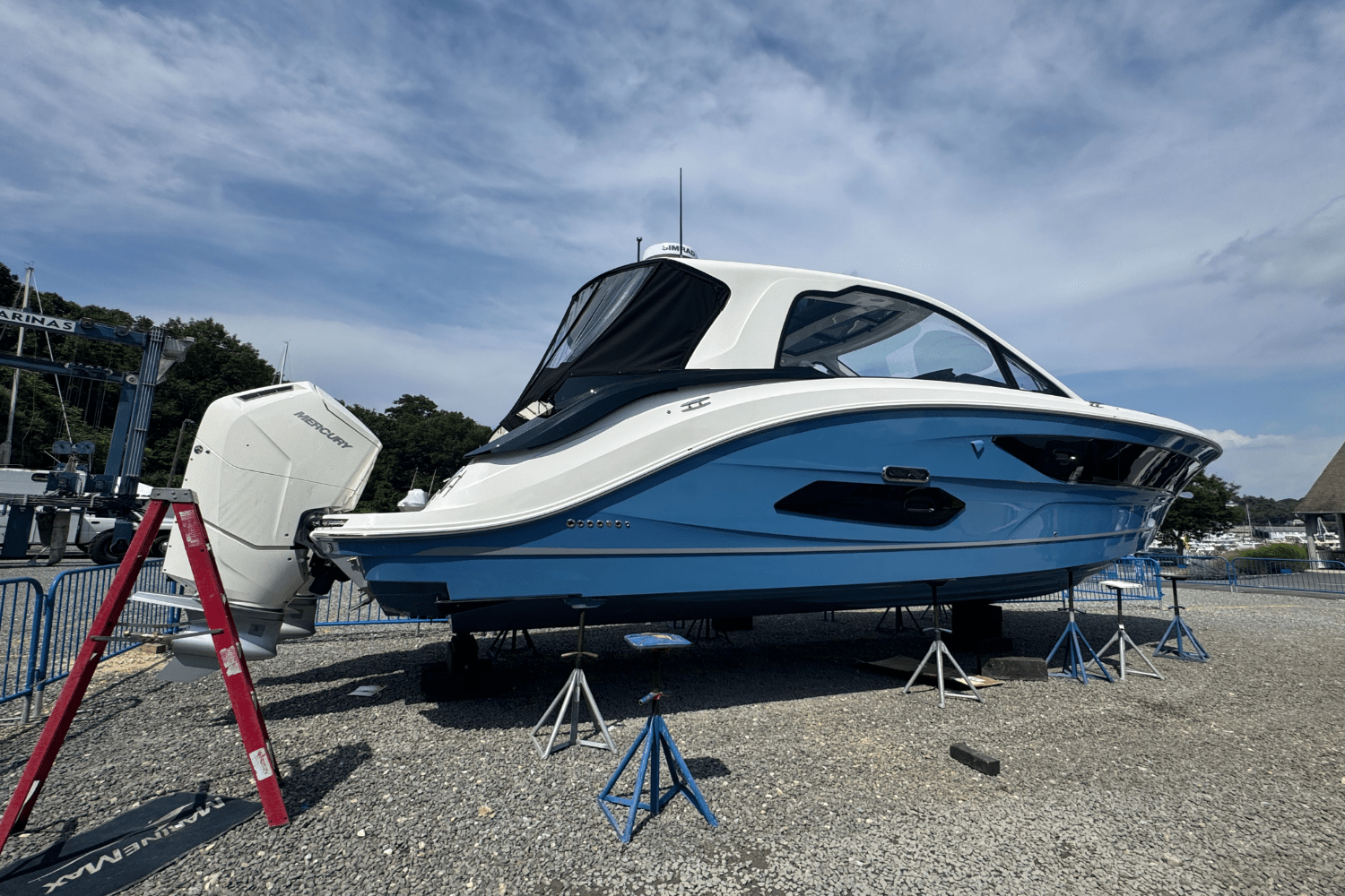 2025 Sea Ray Sundancer 370 Outboard Image Thumbnail #2