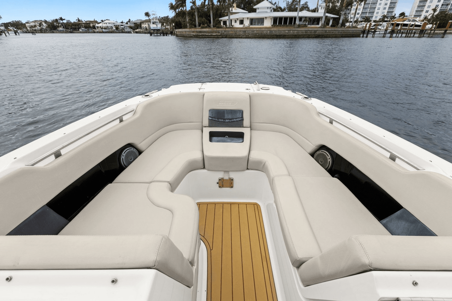 2018 Boston Whaler 270 VANTAGE Image Thumbnail #12