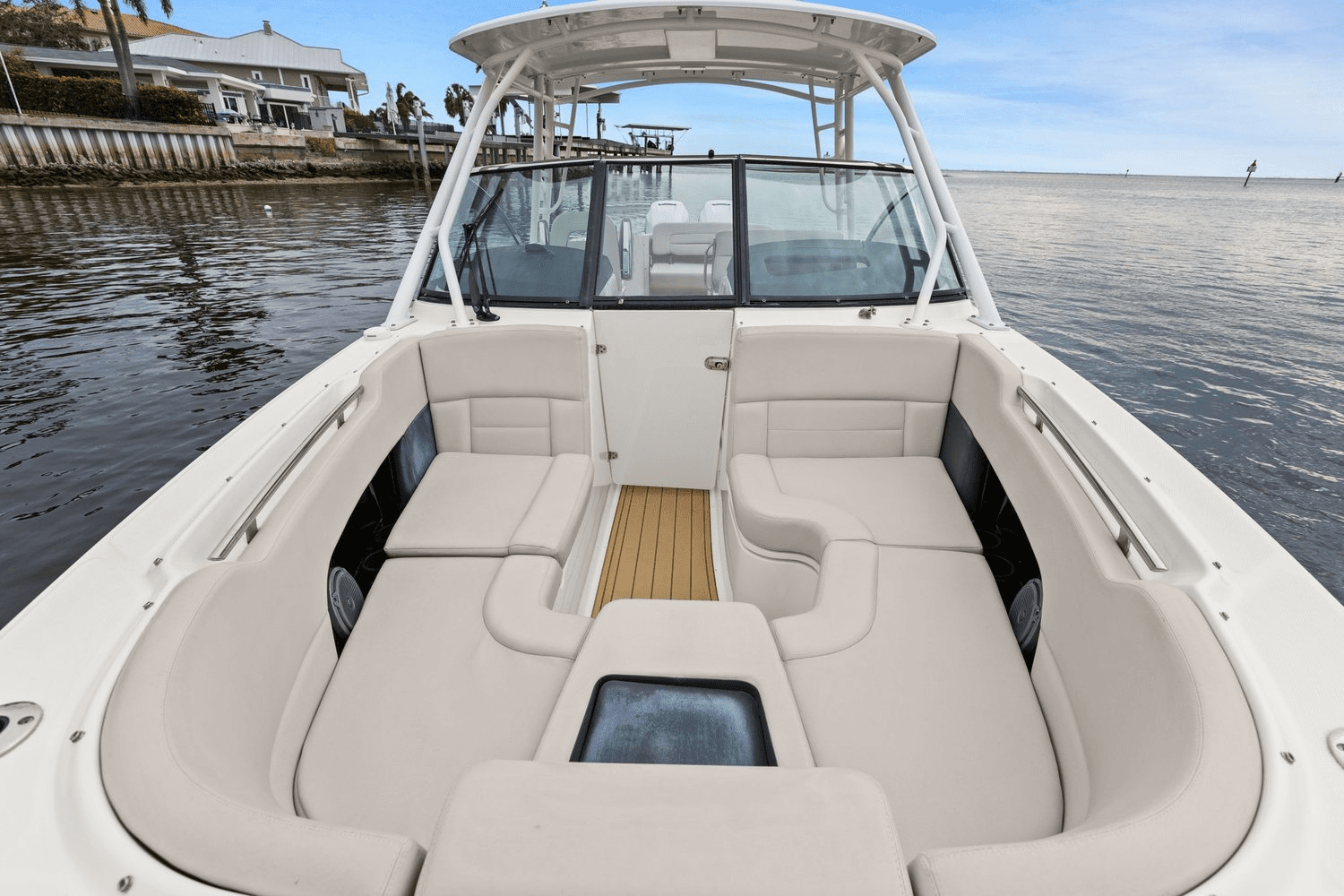 2018 Boston Whaler 270 VANTAGE Image Thumbnail #11