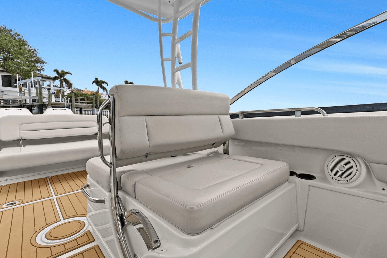 2018 Boston Whaler 270 VANTAGE Image Thumbnail #16