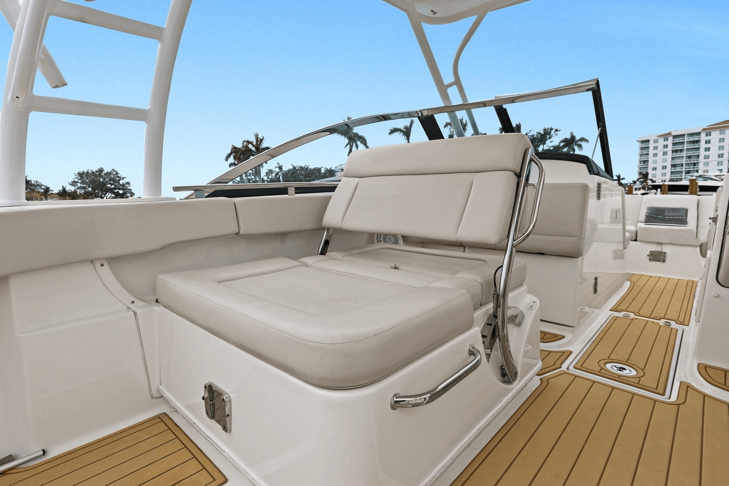 2018 Boston Whaler 270 VANTAGE Image Thumbnail #29