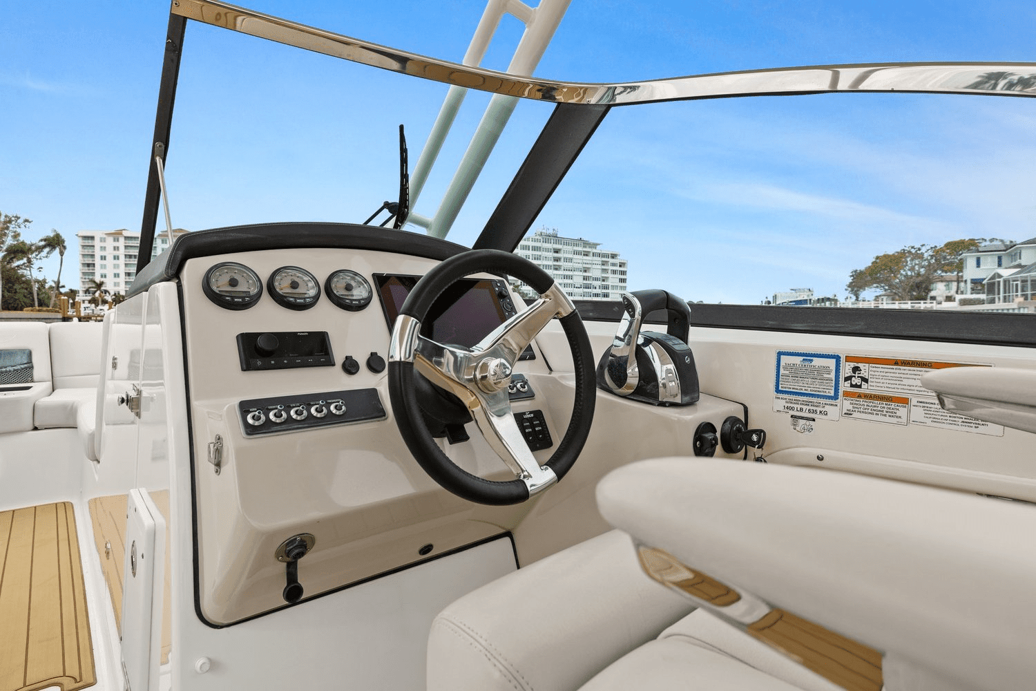 2018 Boston Whaler 270 VANTAGE Image Thumbnail #30