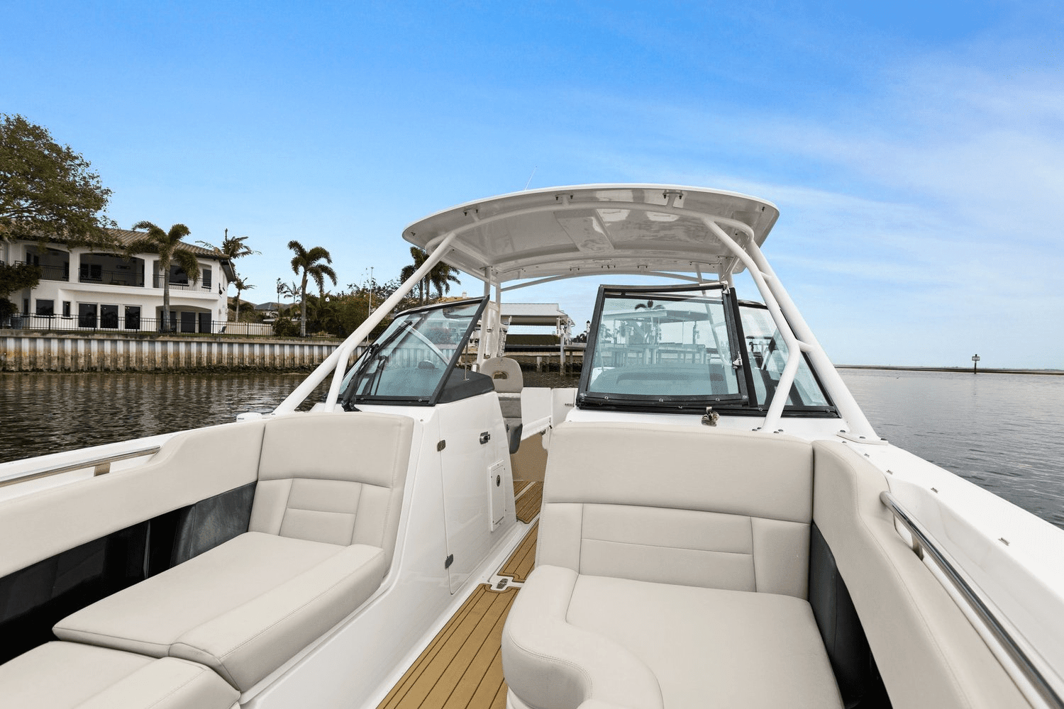 2018 Boston Whaler 270 VANTAGE Image Thumbnail #23