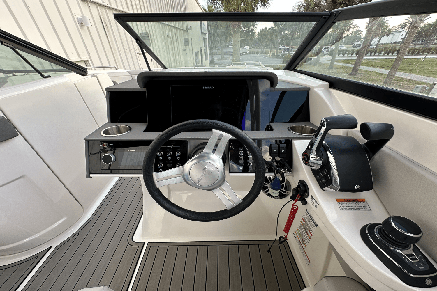 2023 Sea Ray 290 SDX OB Image Thumbnail #11