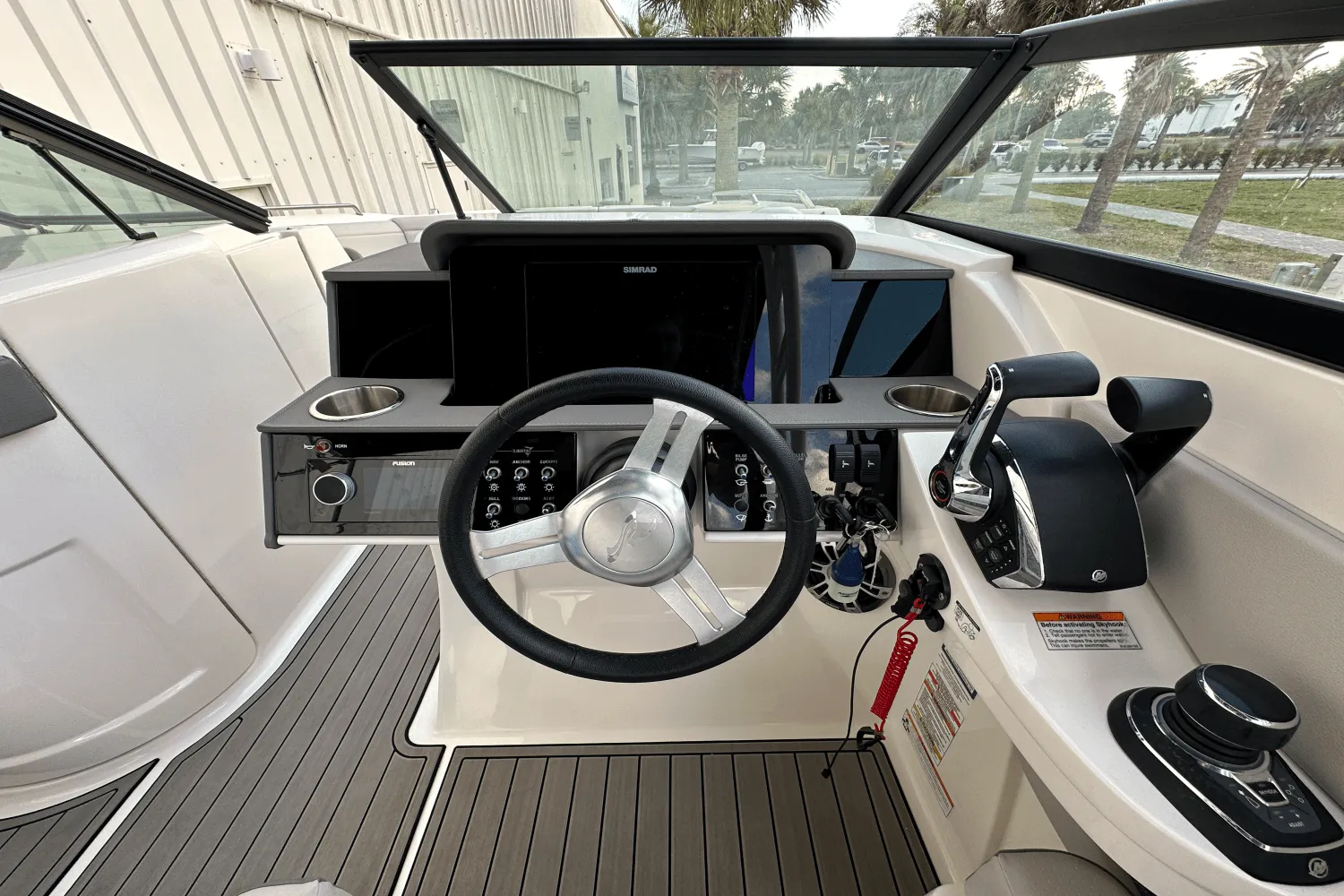 2023 Sea Ray 290 SDX OB Image Thumbnail #11