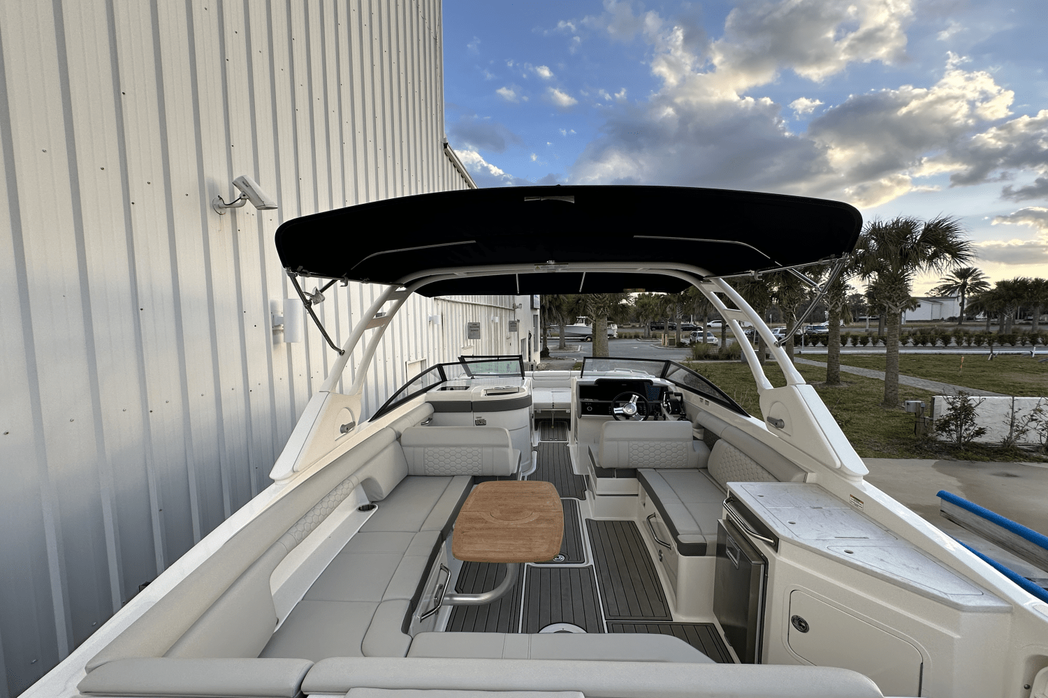 2023 Sea Ray 290 SDX OB Image Thumbnail #6
