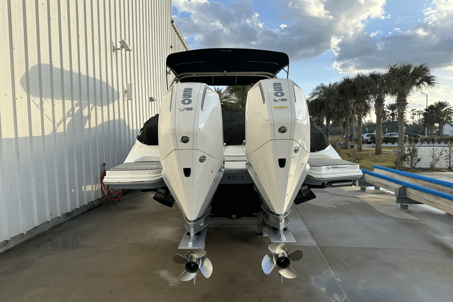 2023 Sea Ray 290 SDX OB Image Thumbnail #2