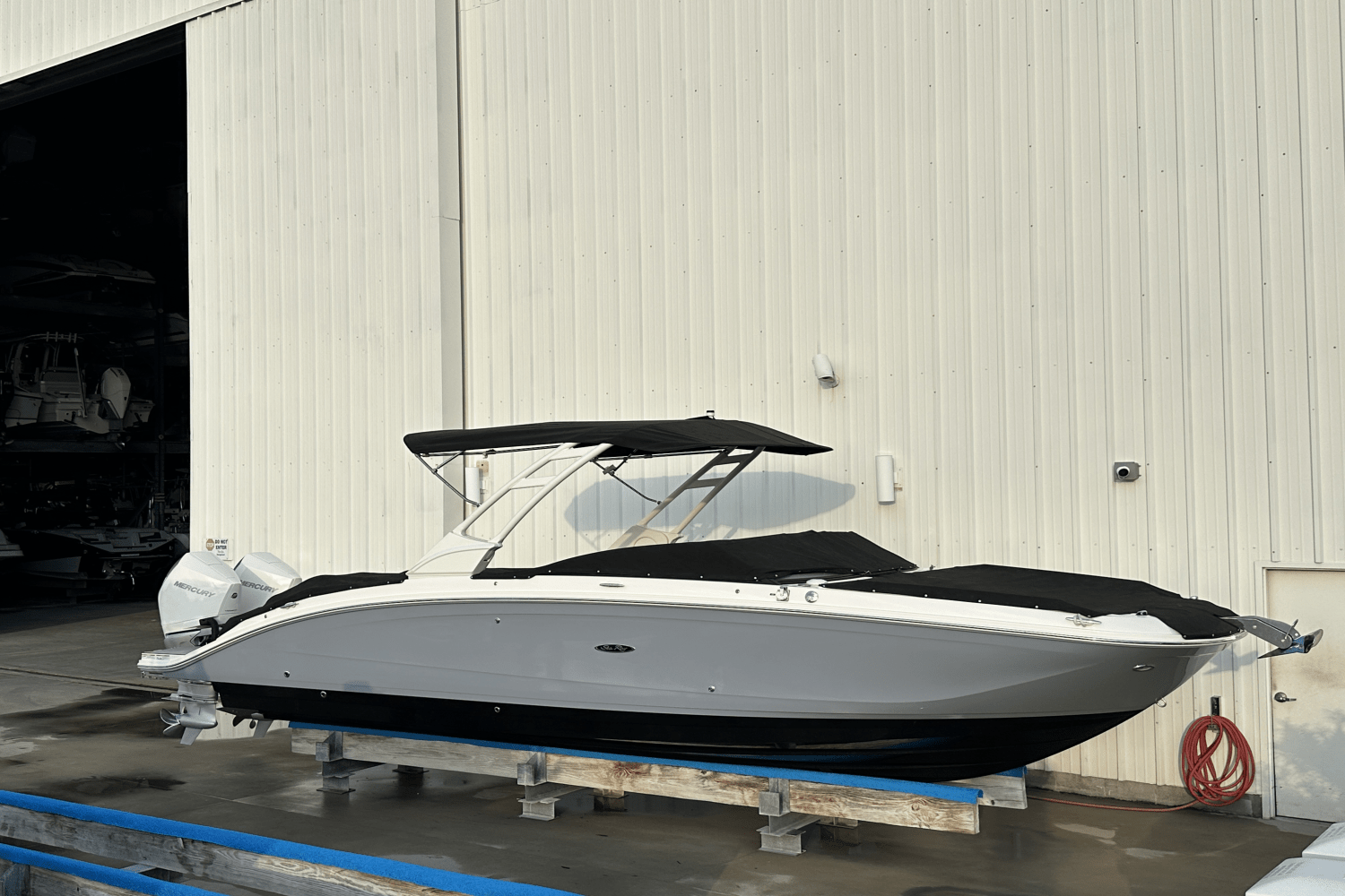 2023 Sea Ray 290 SDX OB Image Thumbnail #1