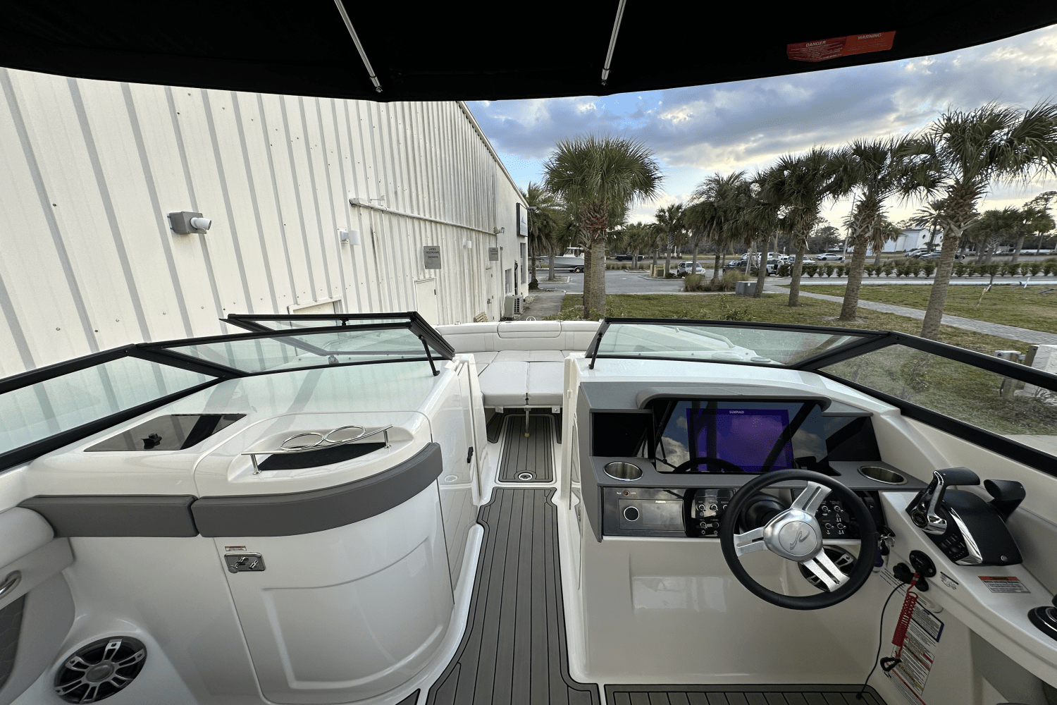 2023 Sea Ray 290 SDX OB Image Thumbnail #10