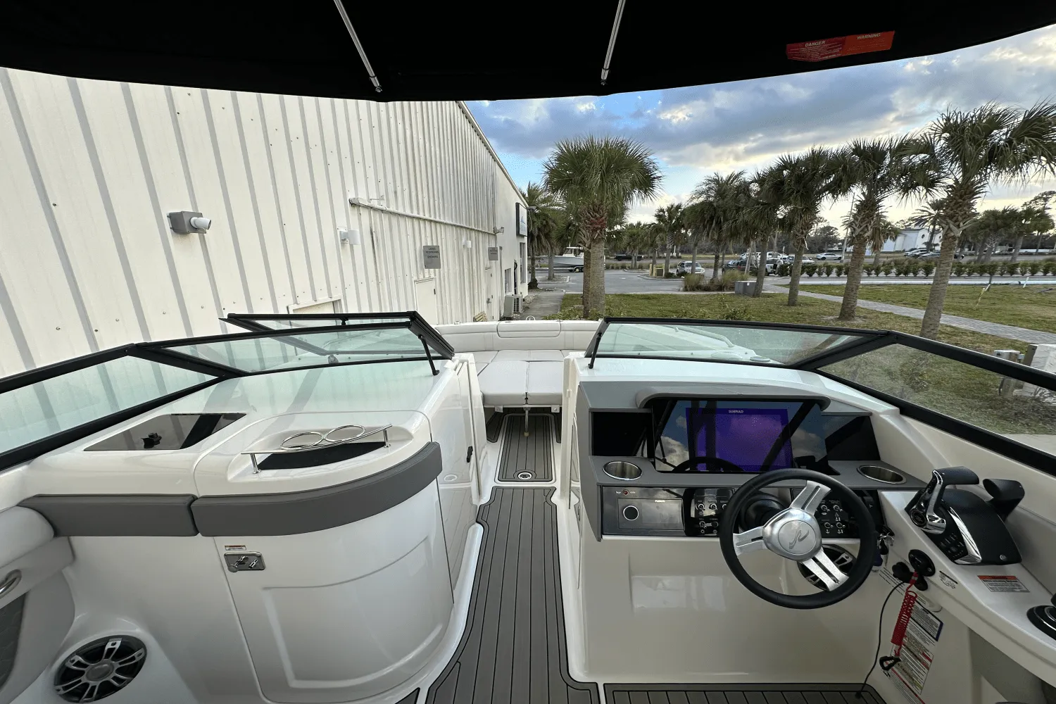 2023 Sea Ray 290 SDX OB Image Thumbnail #10