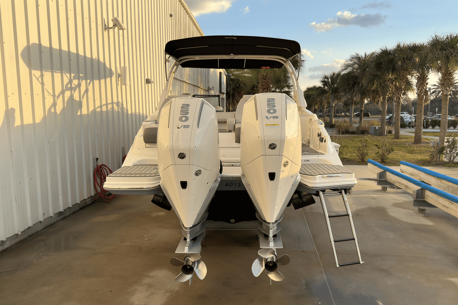2023 Sea Ray 290 SDX OB Image Thumbnail #30
