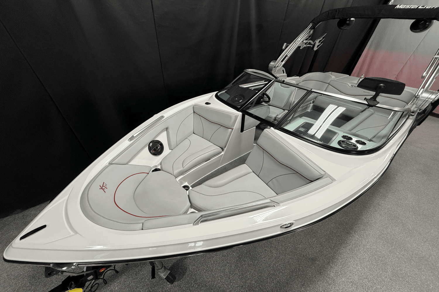 2019 Mastercraft XT23 Image Thumbnail #14