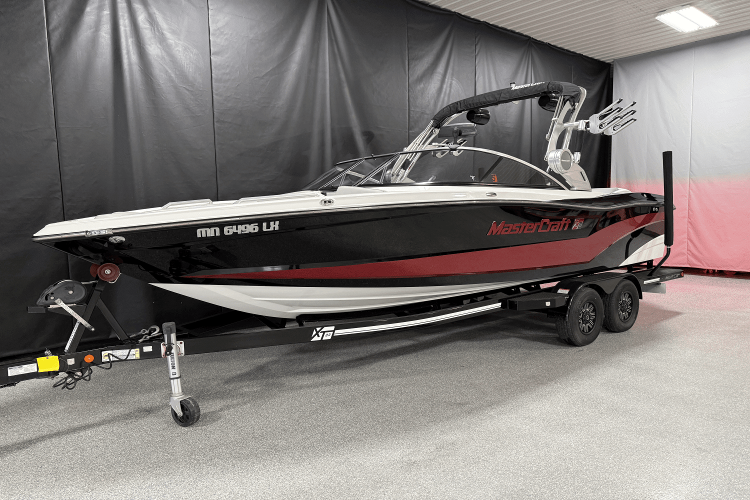 2019 Mastercraft XT23 Image Thumbnail #3