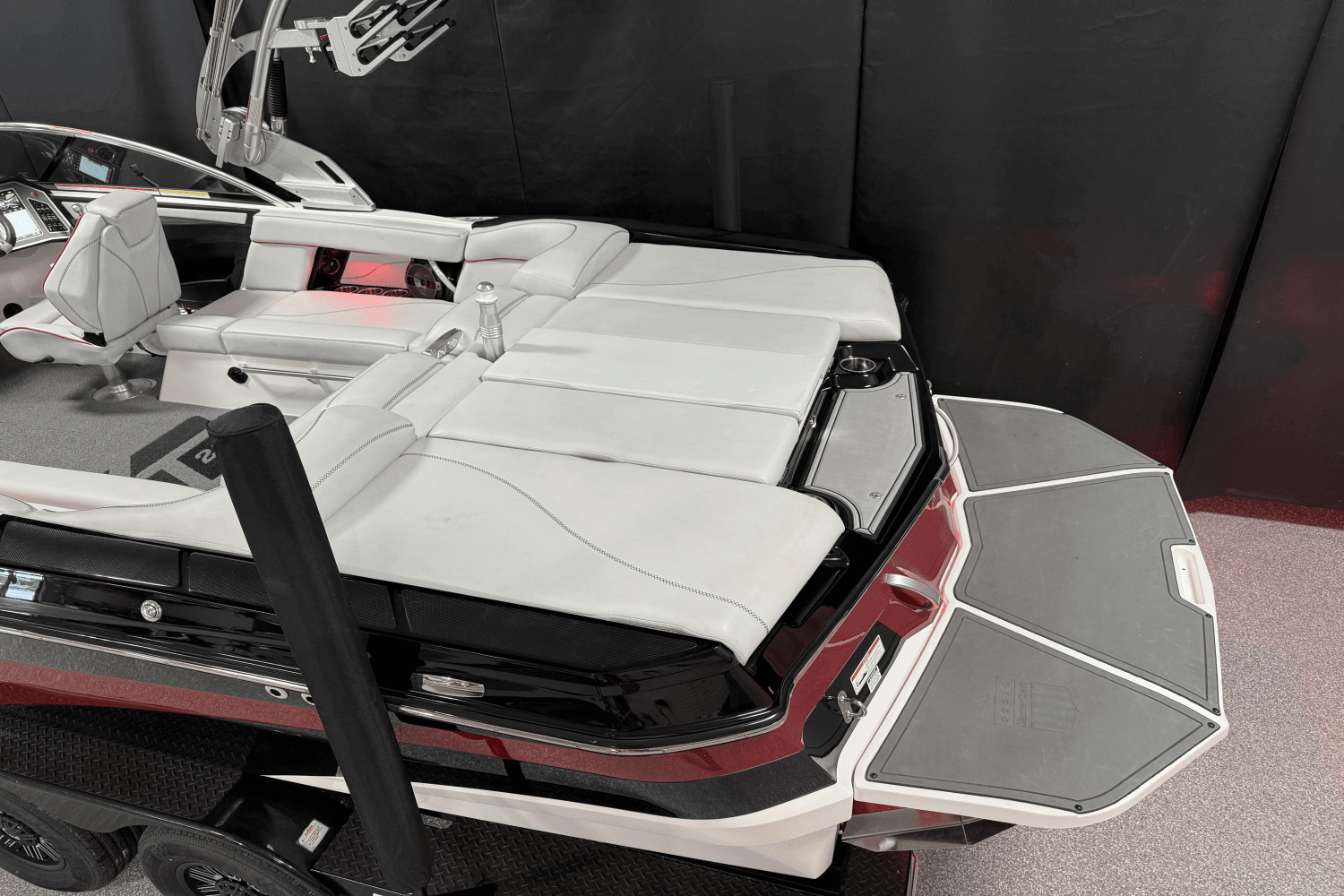 2019 Mastercraft XT23 Image Thumbnail #6