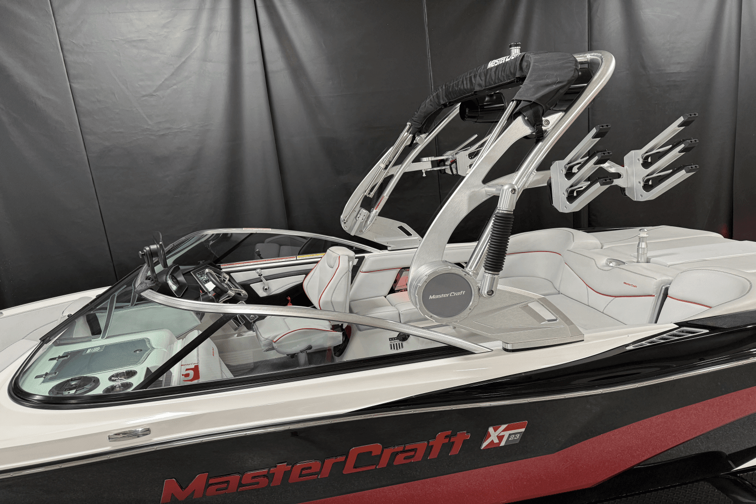 2019 Mastercraft XT23 Image Thumbnail #5