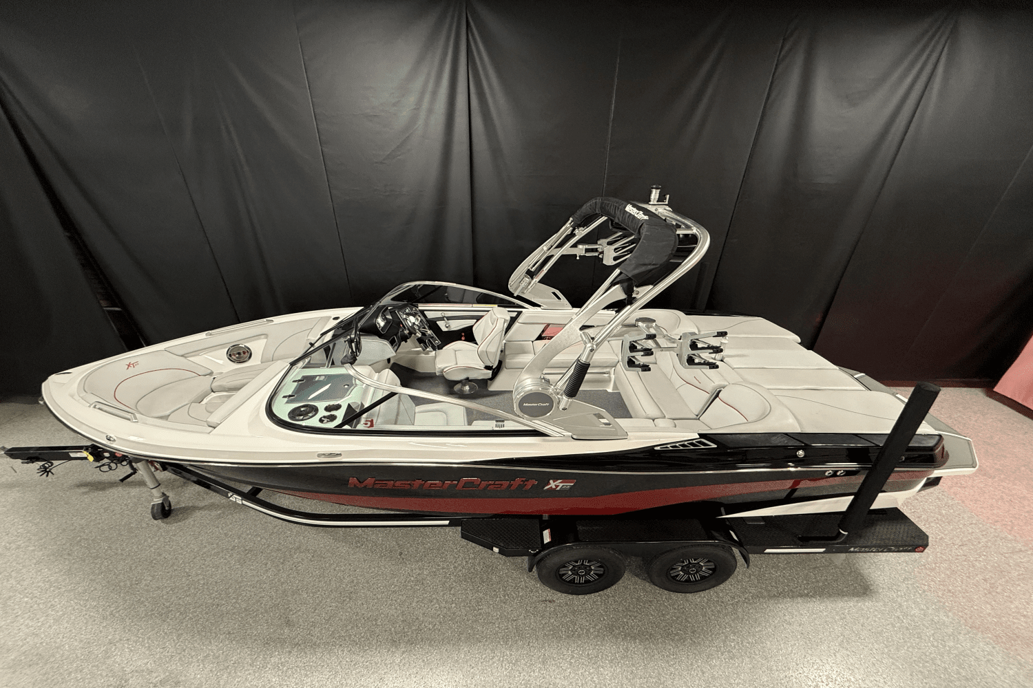 2019 Mastercraft XT23 Image Thumbnail #1