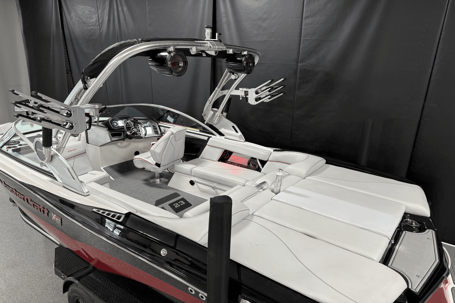 2019 Mastercraft XT23 Image Thumbnail #7