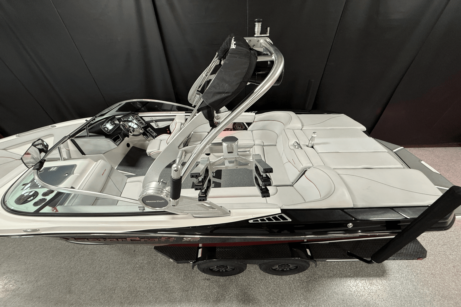 2019 Mastercraft XT23 Image Thumbnail #8