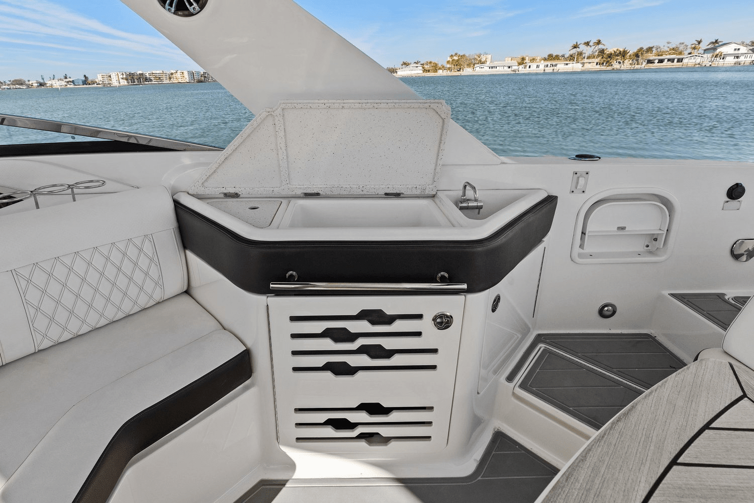 2019 Sea Ray 310 SLX OUTBOARD Image Thumbnail #39