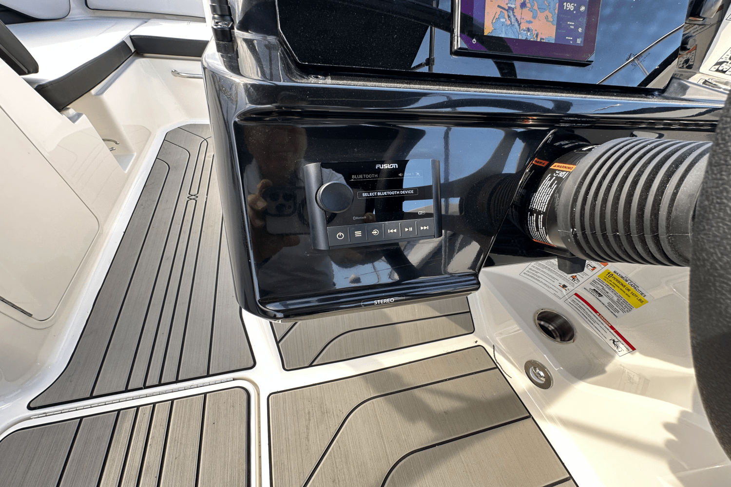 2025 Sea Ray SPX 190 Outboard Image Thumbnail #27