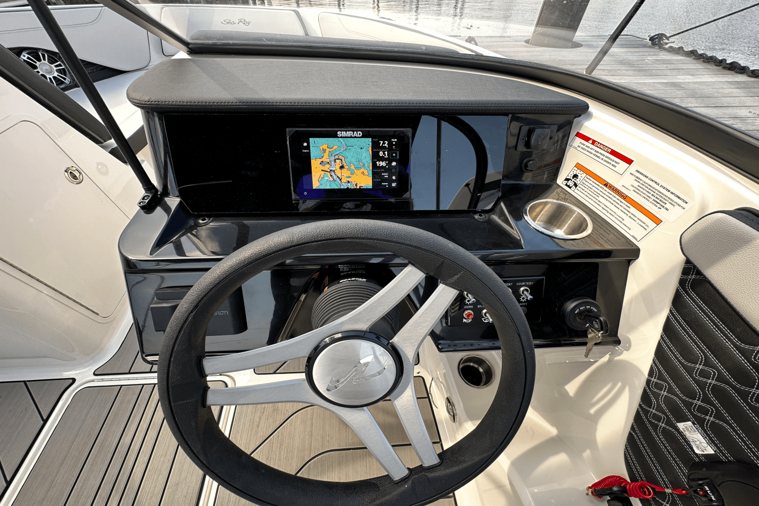 2025 Sea Ray SPX 190 Outboard Image Thumbnail #25