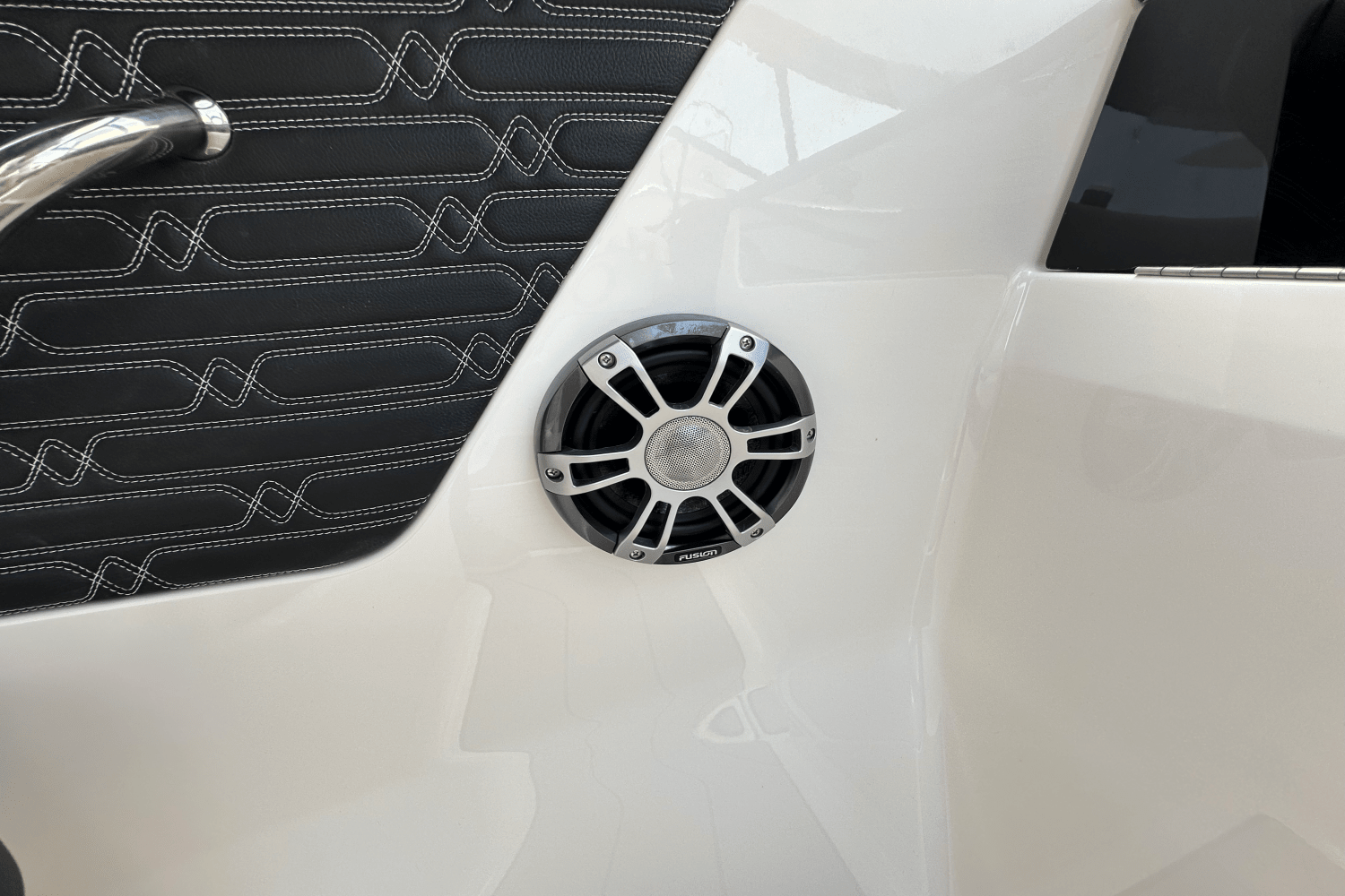 2025 Sea Ray SPX 190 Outboard Image Thumbnail #18