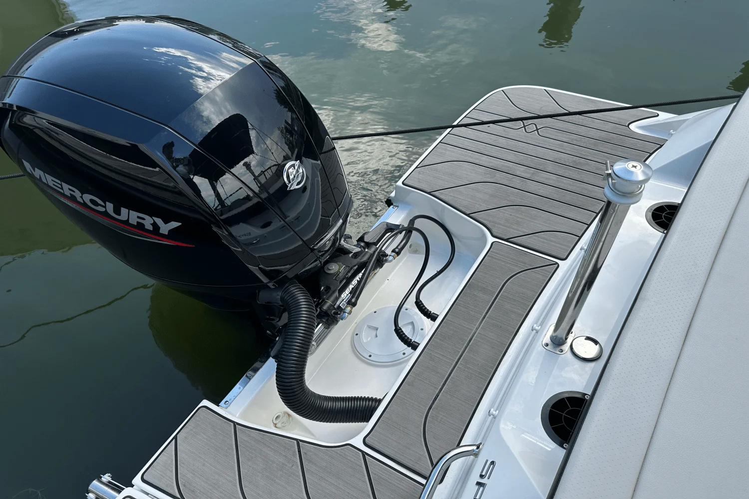 2025 Sea Ray SPX 190 Outboard Image Thumbnail #10