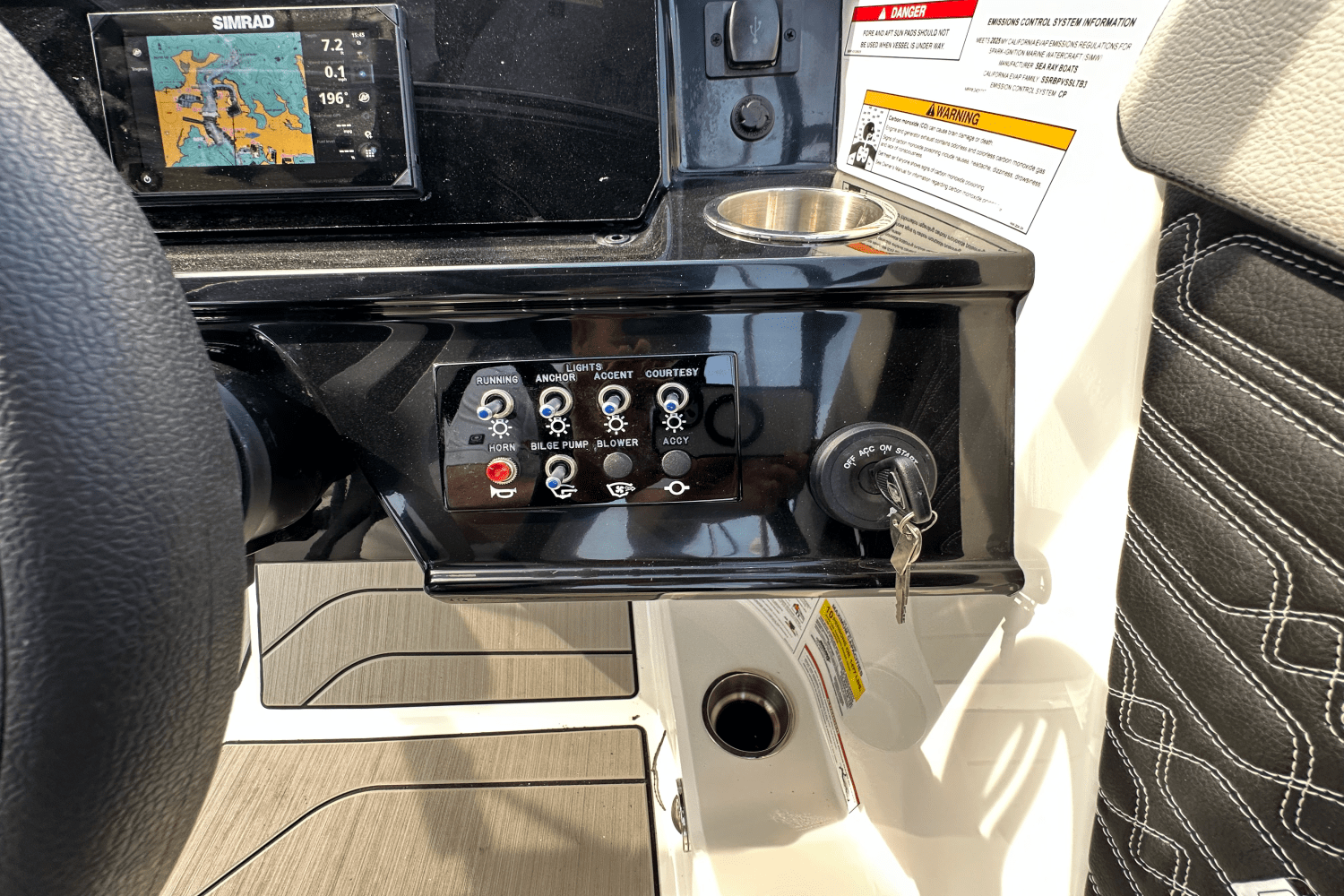 2025 Sea Ray SPX 190 Outboard Image Thumbnail #28