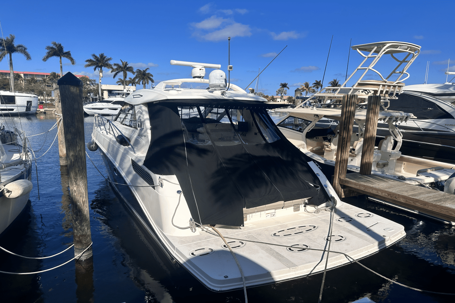 2011 Sea Ray 450 SUNDANCER Image Thumbnail #3