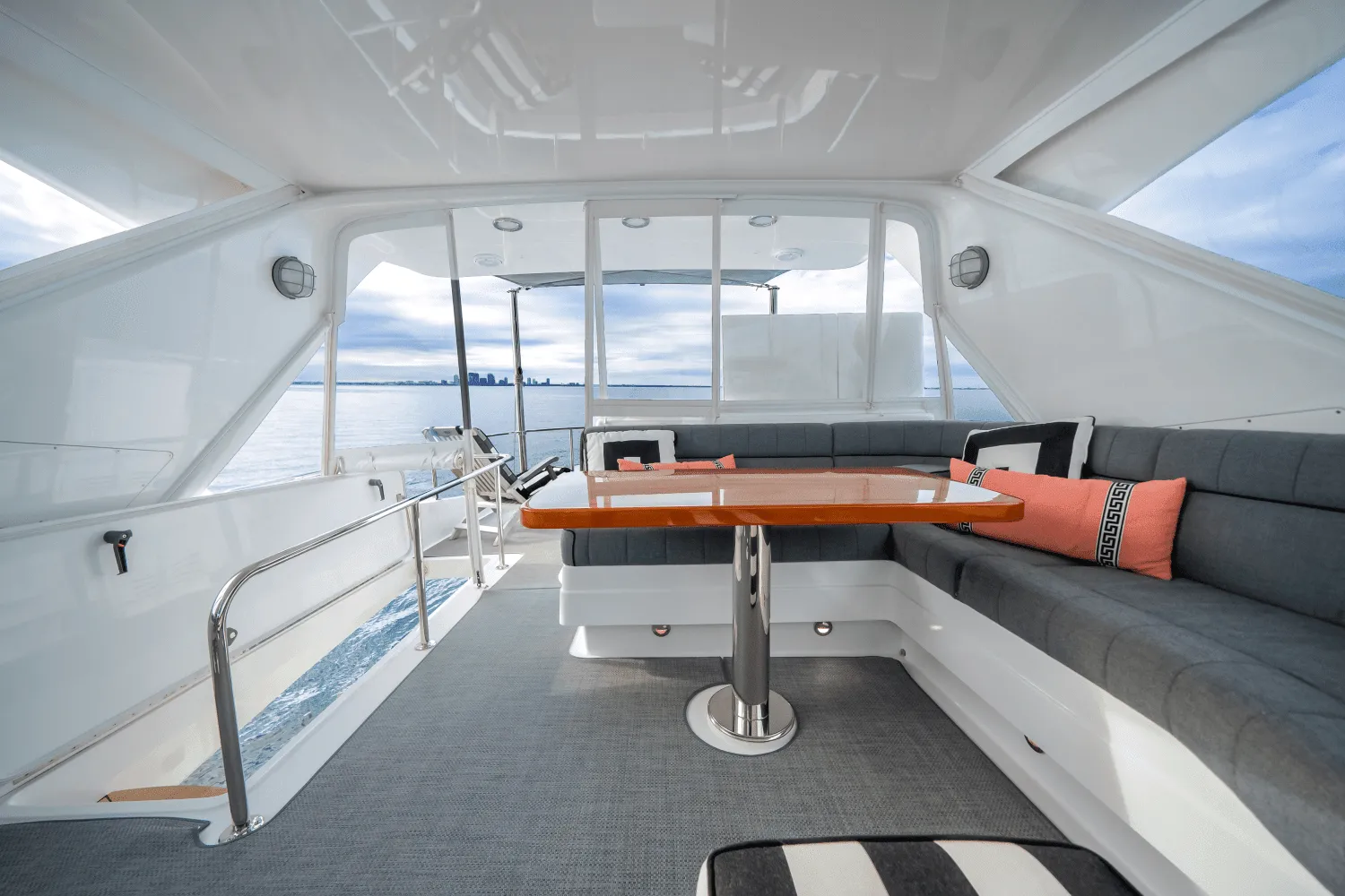 2018 Hatteras 60 MOTOR YACHT Image Thumbnail #55
