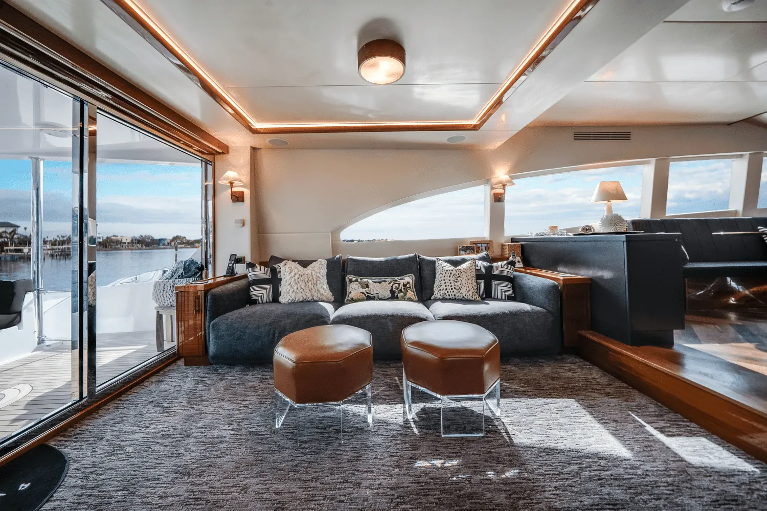 2018 Hatteras 60 MOTOR YACHT Image Thumbnail #15