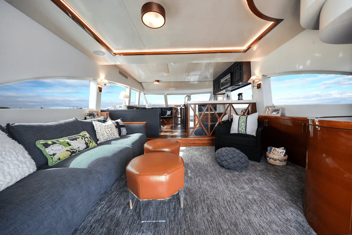 2018 Hatteras 60 MOTOR YACHT Image Thumbnail #14