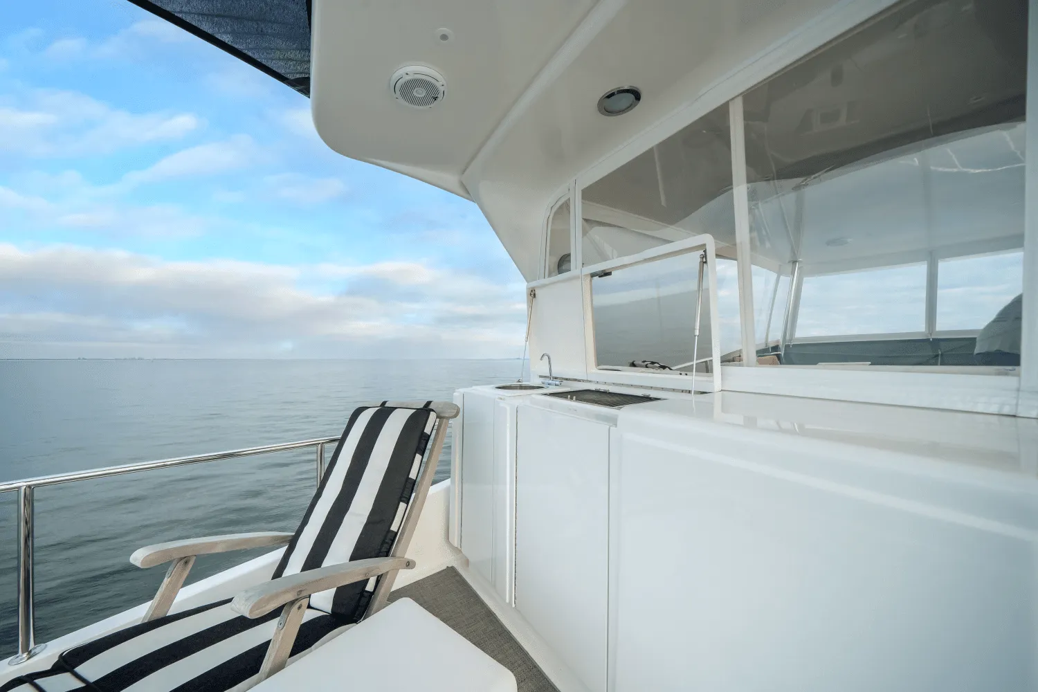 2018 Hatteras 60 MOTOR YACHT Image Thumbnail #59