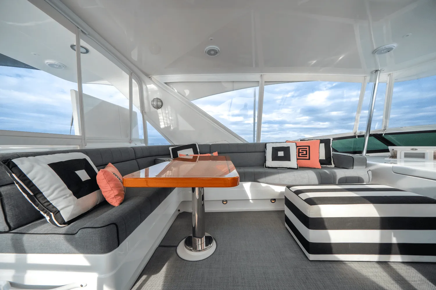 2018 Hatteras 60 MOTOR YACHT Image Thumbnail #56